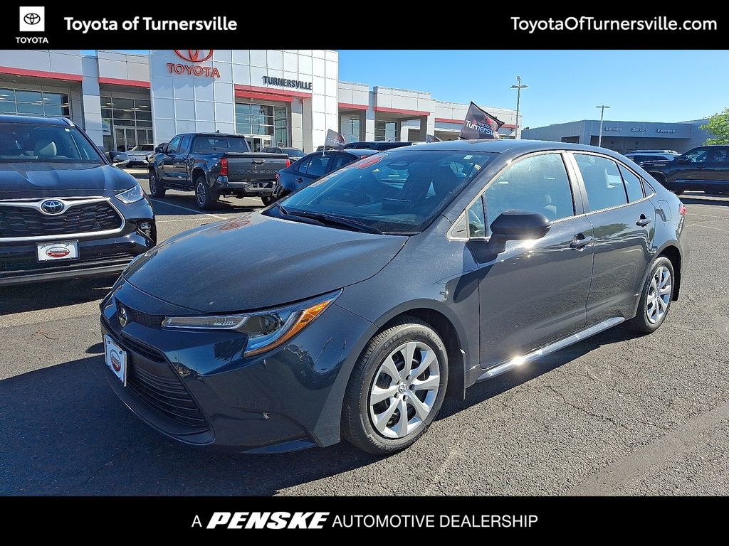 2026 Toyota Corolla LE CVT's photo