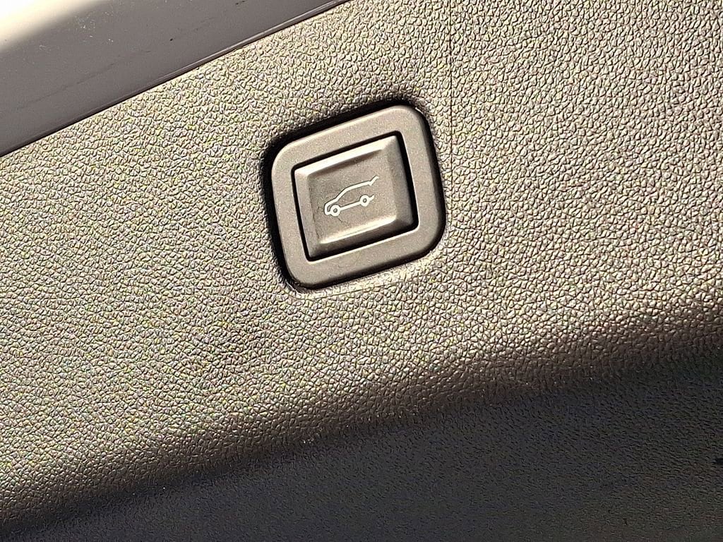 2019 Chevrolet Blazer 2LT - Photo 31