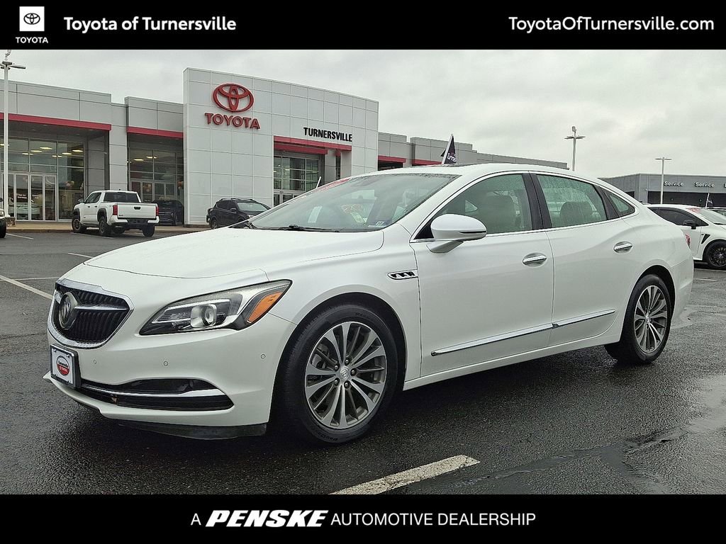 2017 Buick LaCrosse Premium's photo