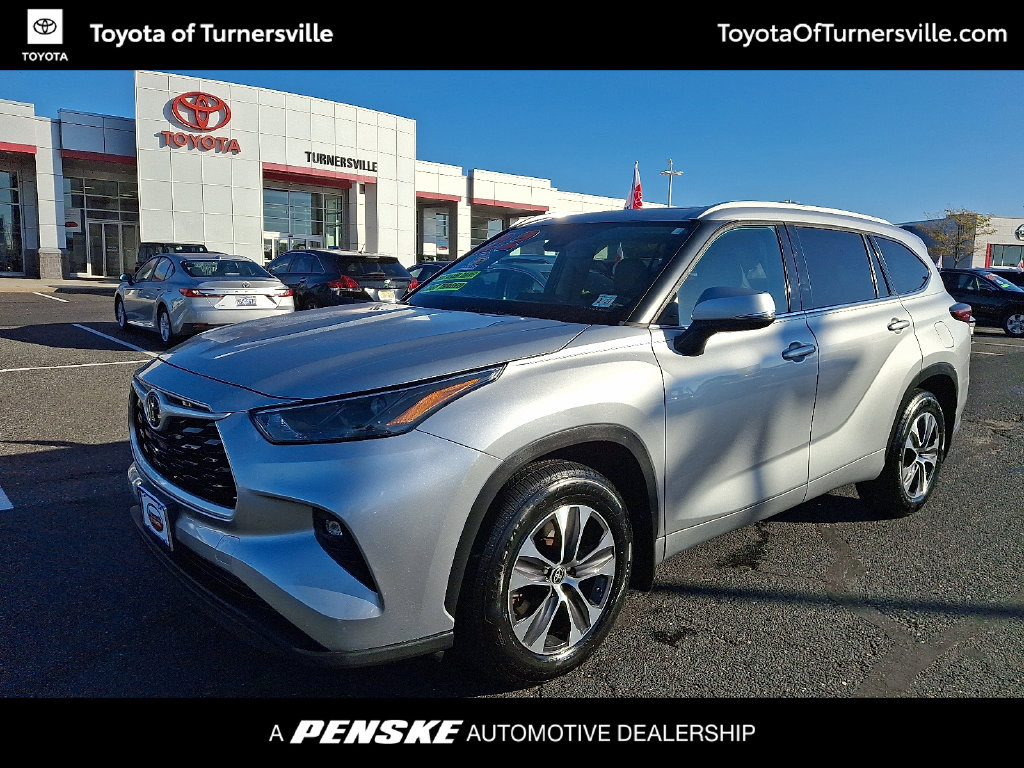 Used 2022 Toyota Highlander XLE SUV