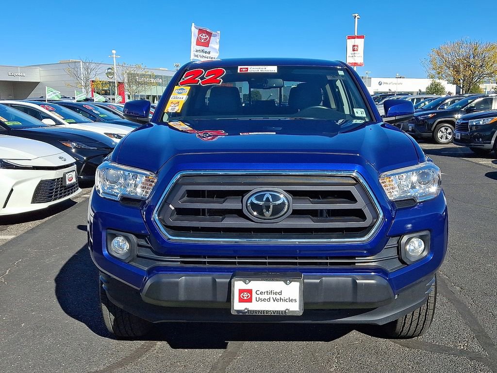 2022 Toyota Tacoma SR5 photo 2