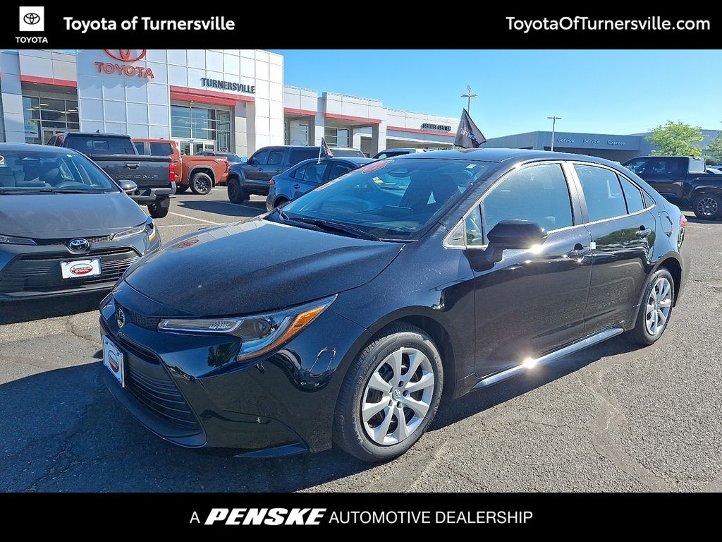 2026 Toyota Corolla LE CVT's photo