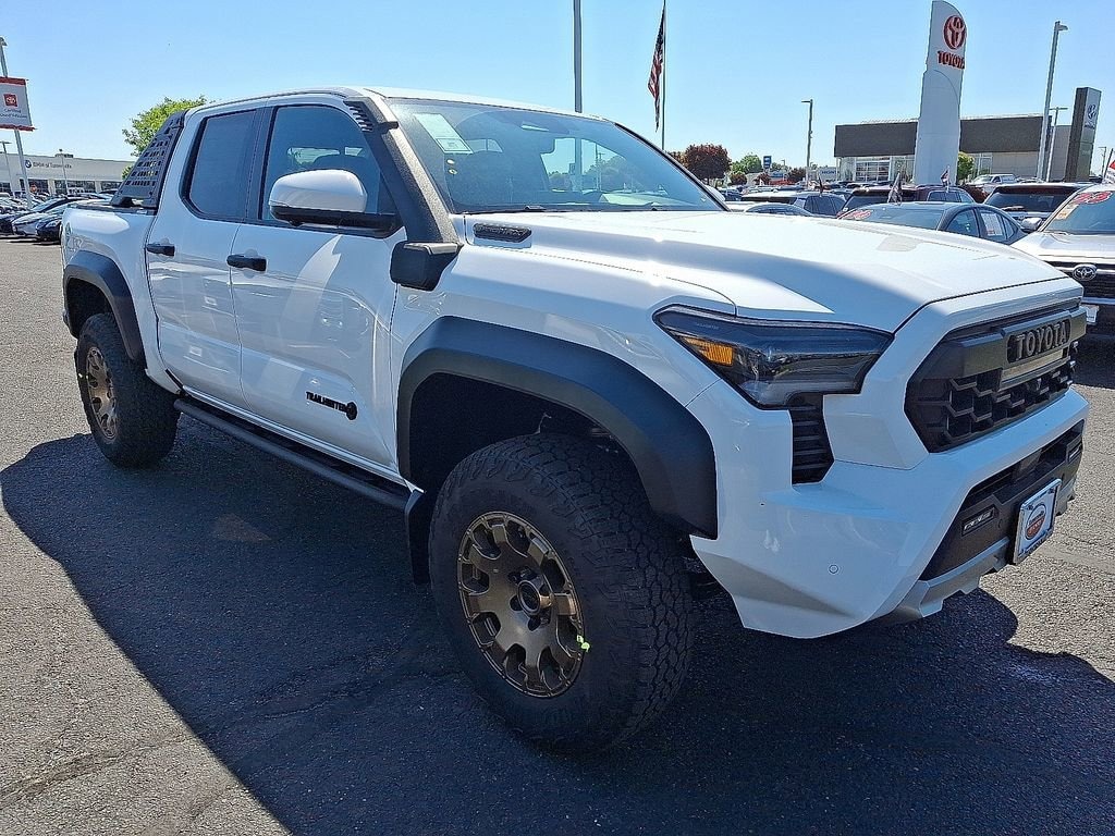 New 2026 Toyota Tacoma i-FORCE MAX Trailhunter 4X4 DOUBLE CAB HV