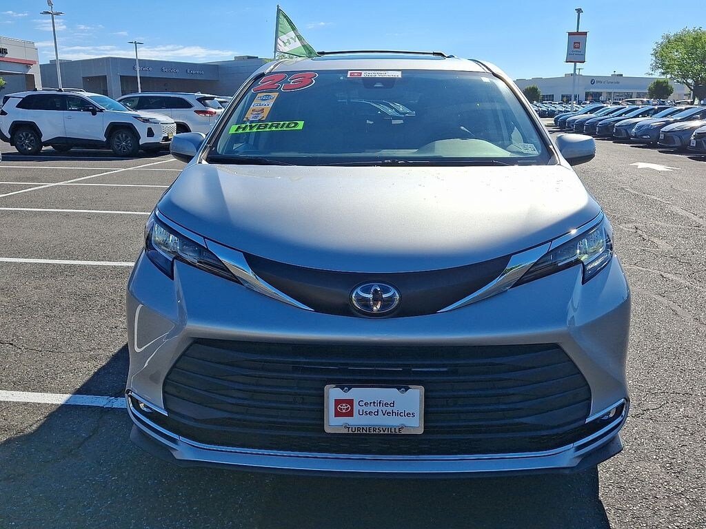 Used 2023 Toyota Sienna XLE Van Passenger Van