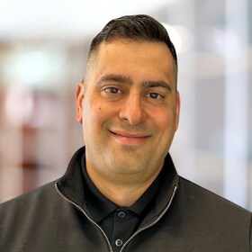 Staff member Mok Kobeissi from ID_87611c1642c3