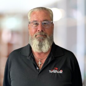 Staff member Bobby Owens from ID_87611c1642c3