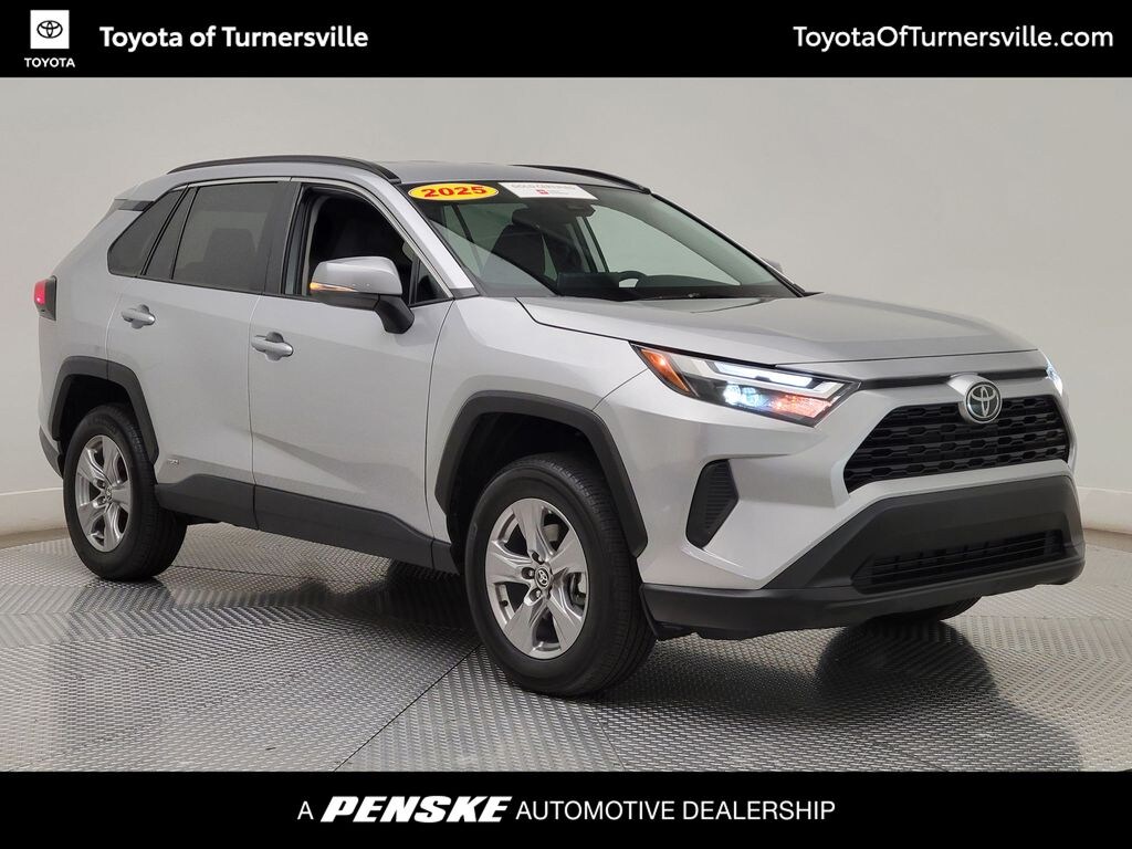 Used 2025 Toyota RAV4 Hybrid XLE SUV