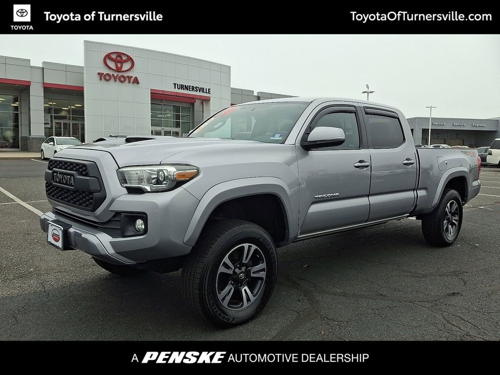 2016 Toyota Tacoma TRD Sport's photo