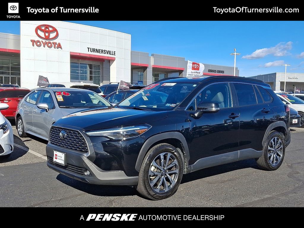 2023 Toyota Corolla Cross XLE's photo