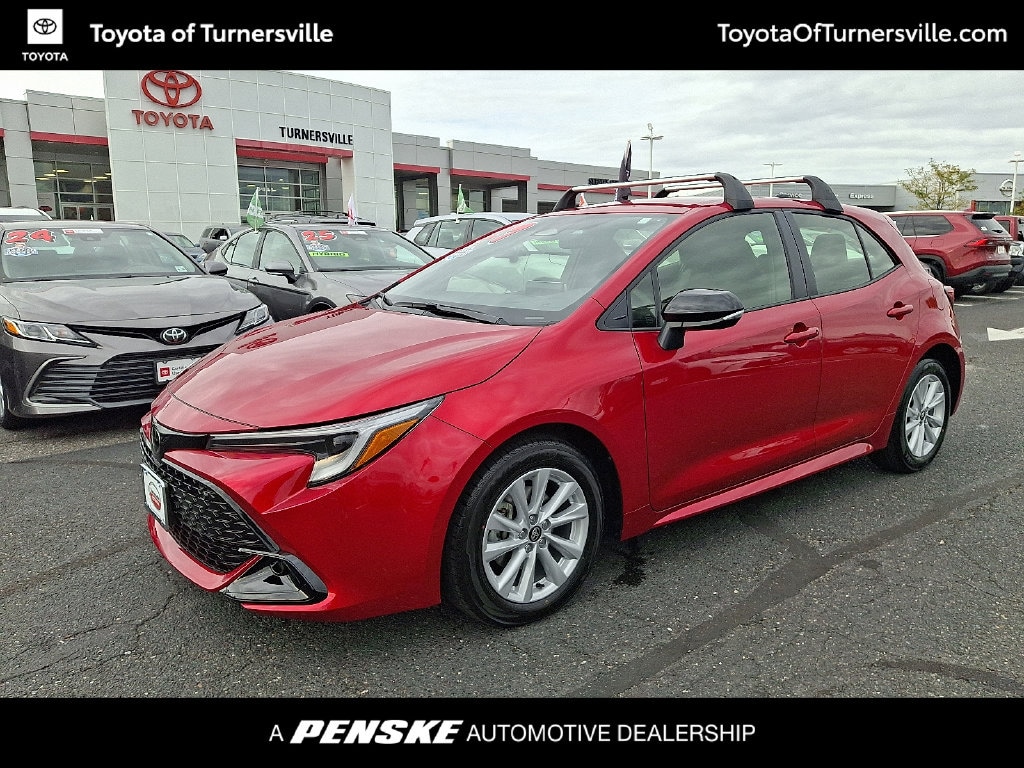 Used 2027 Toyota Corolla Hatchback SE Hatchback