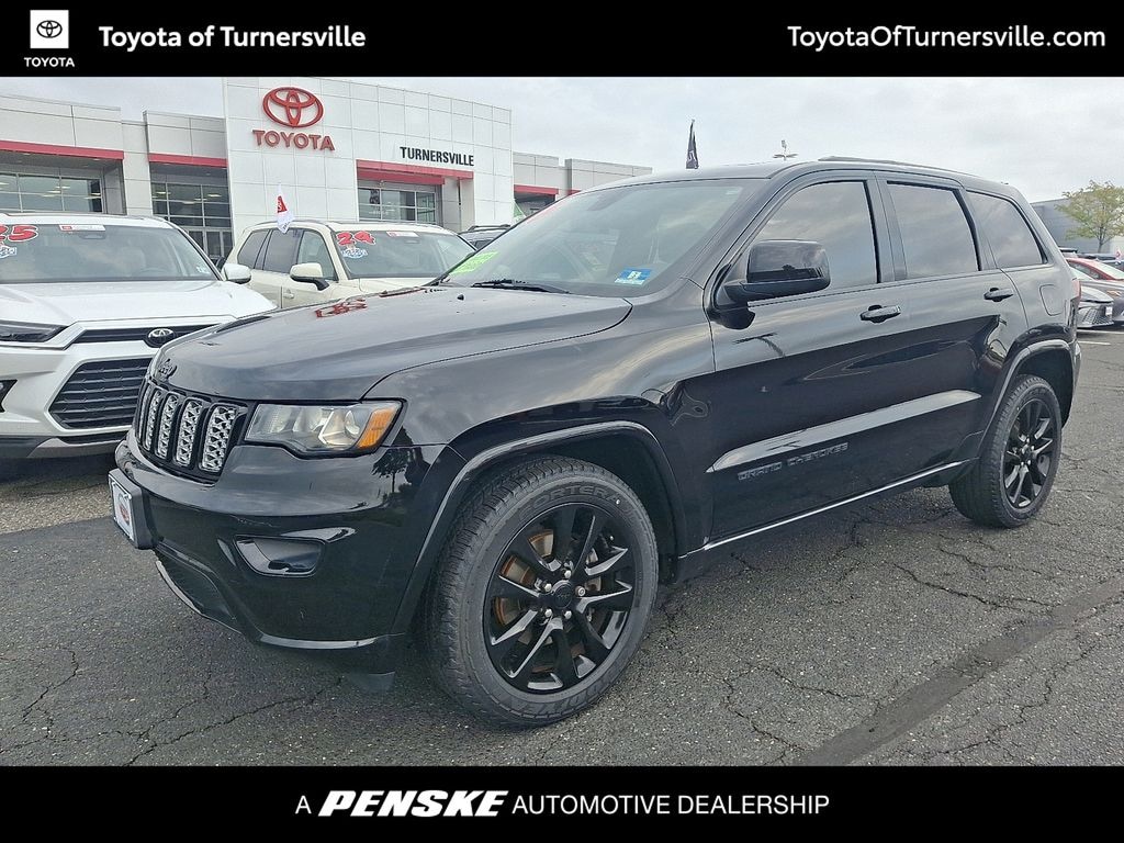 Used 2018 Jeep Grand Cherokee Altitude SUV