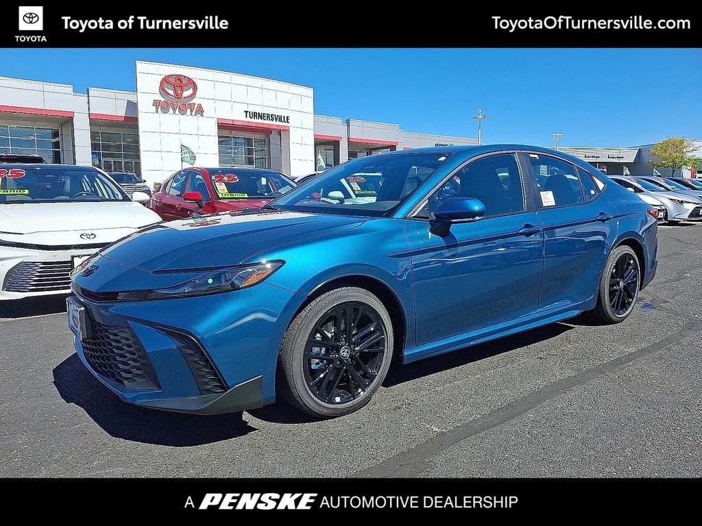 Used 2025 Toyota Camry SE Sedan