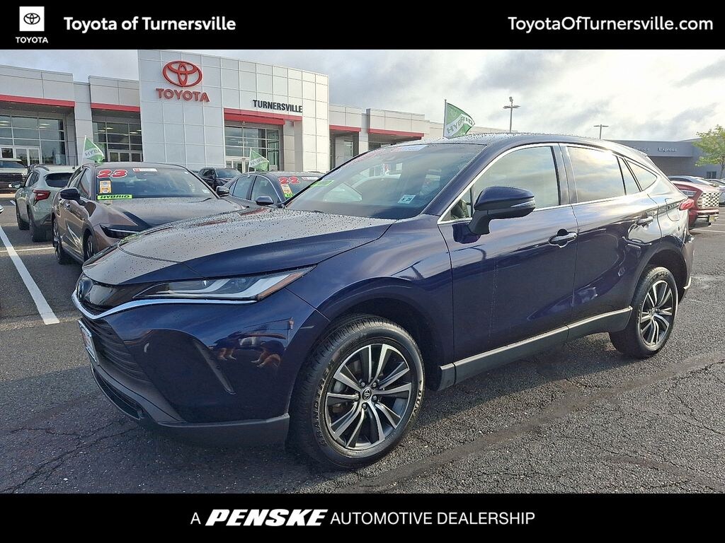 Used 2023 Toyota Venza LE SUV