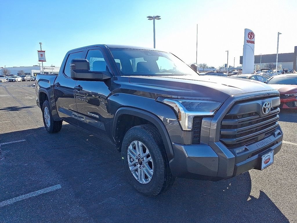 New 2026 Toyota Tundra SR5 SR5 CREWMAX 5.5