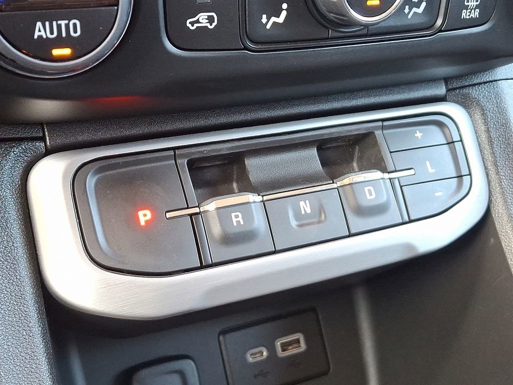 2023 GMC Acadia SLE - Photo 15