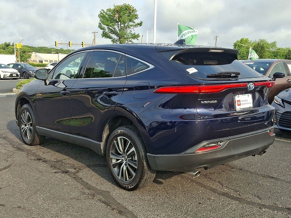 Used 2023 Toyota Venza LE SUV