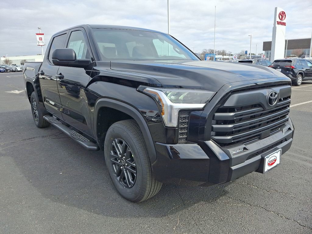 2025 Toyota Tundra SR5 CrewMax photo 2