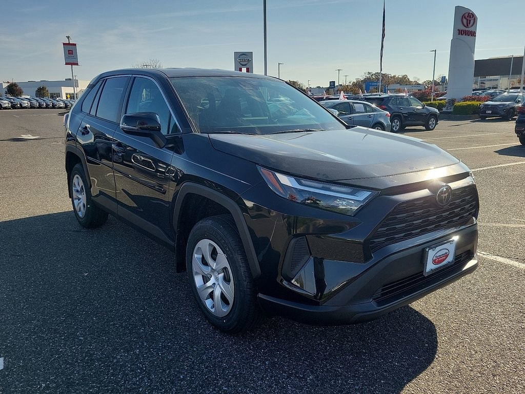 New 2025 Toyota RAV4 LE LE AWD SUV