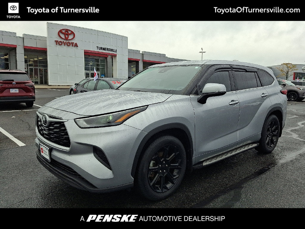 2022 Toyota Highlander L