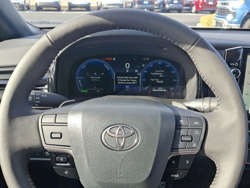 2025 Toyota Camry XSE - Photo 11