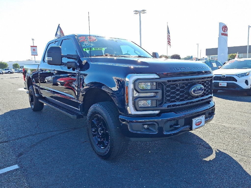 Used 2025 Ford F-250 XL Truck Crew Cab
