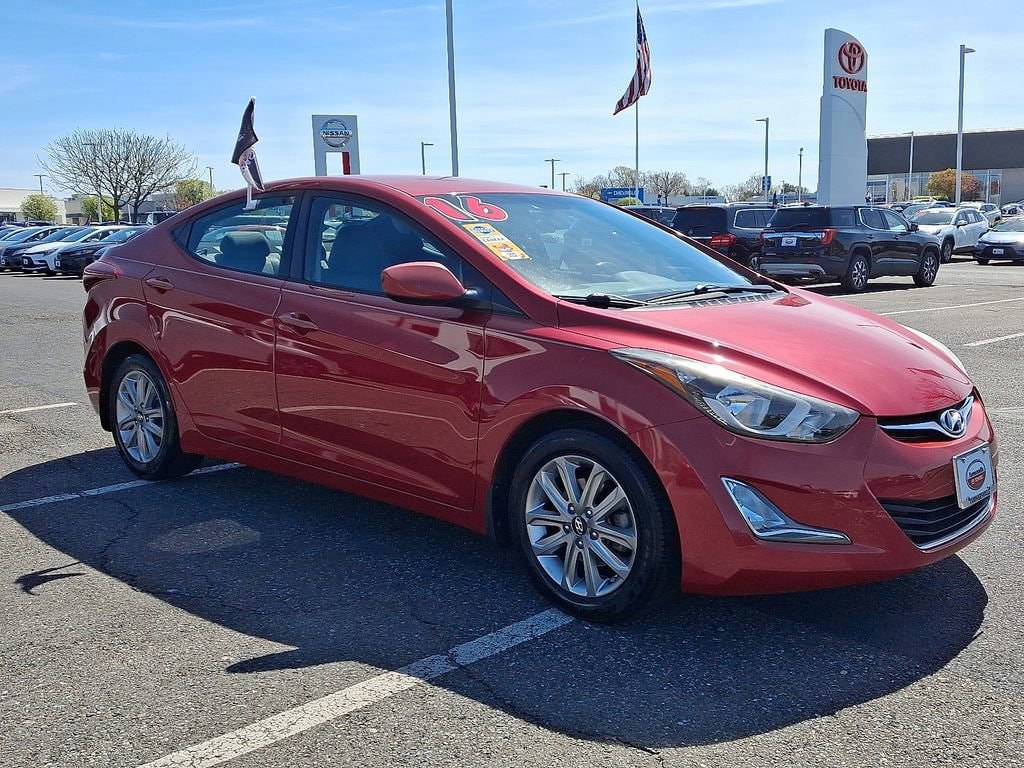 Used 2016 Hyundai Elantra SE Sedan