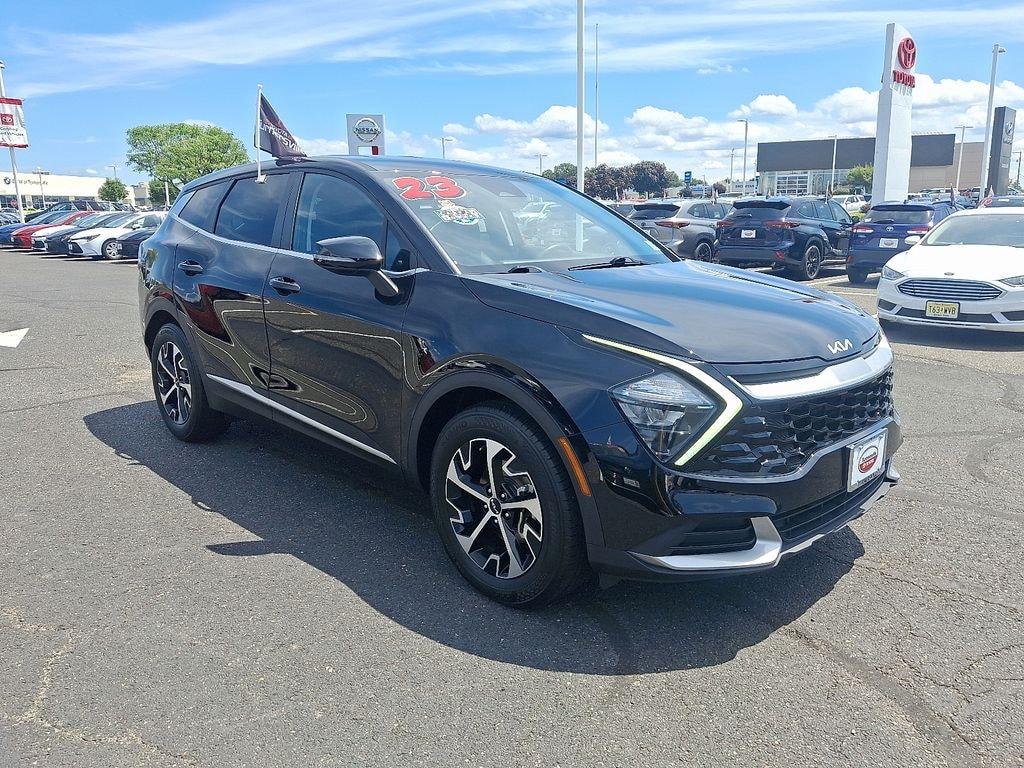 Used 2023 Kia Sportage EX SUV