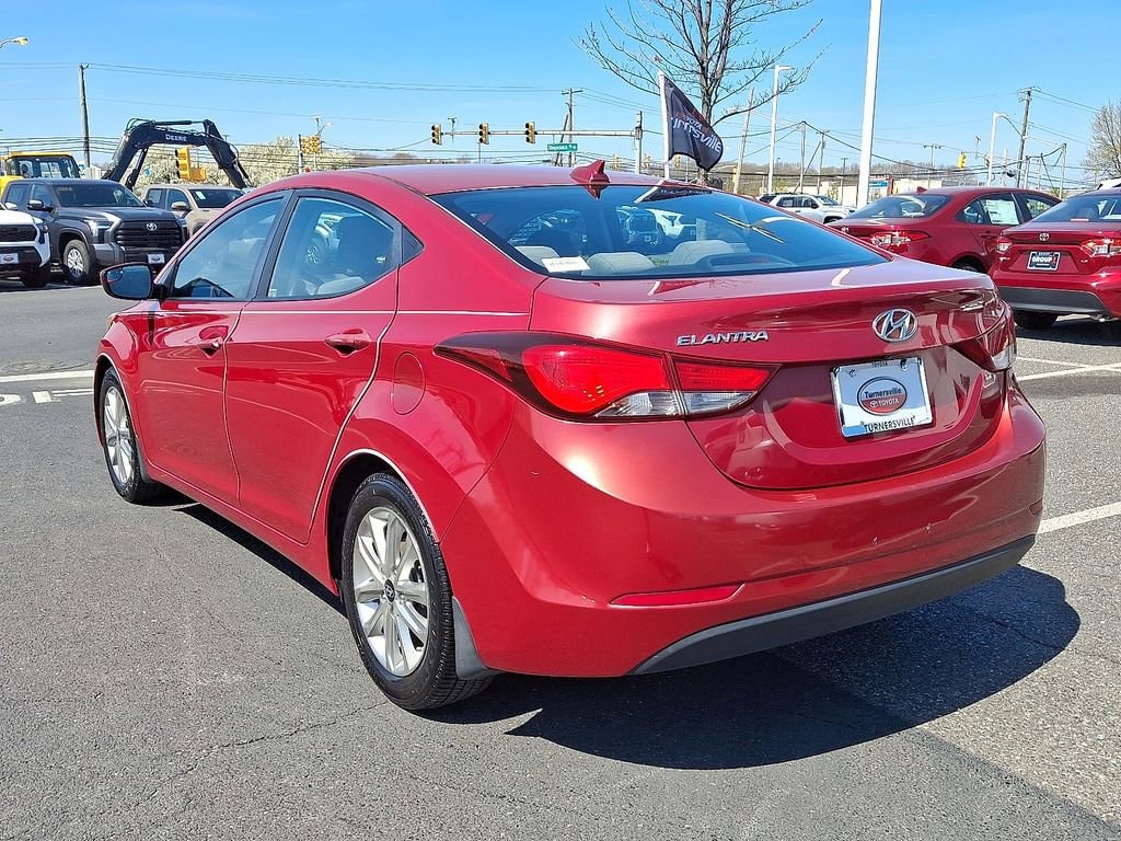 Used 2016 Hyundai Elantra SE Sedan