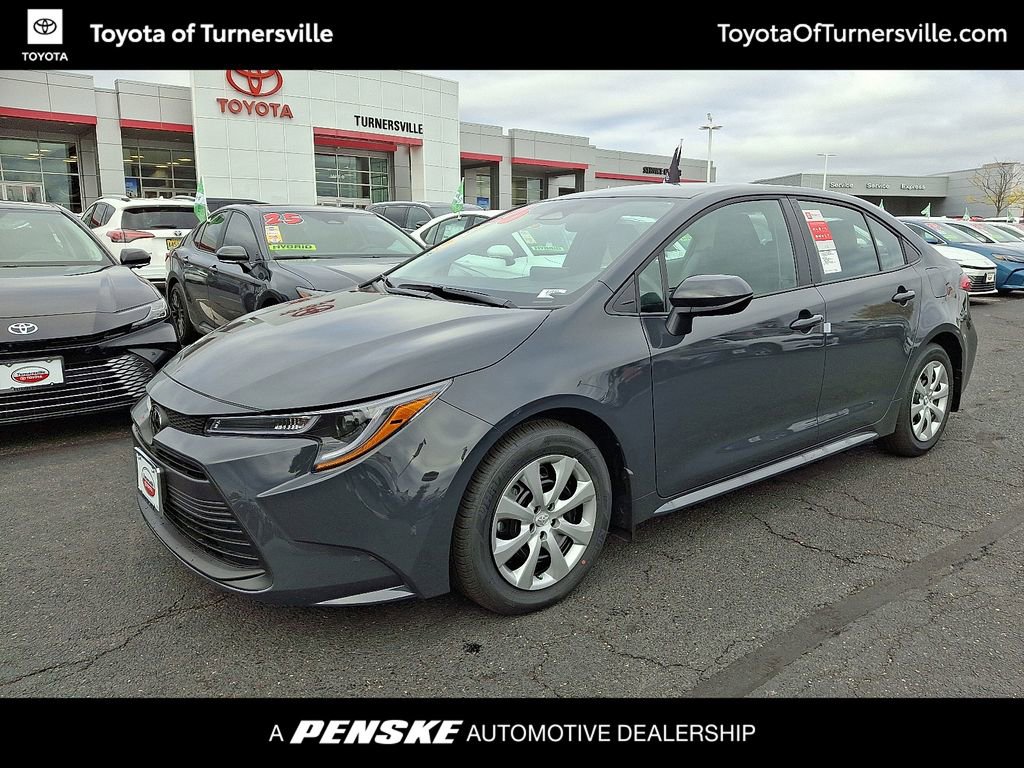2026 Toyota Corolla LE's photo