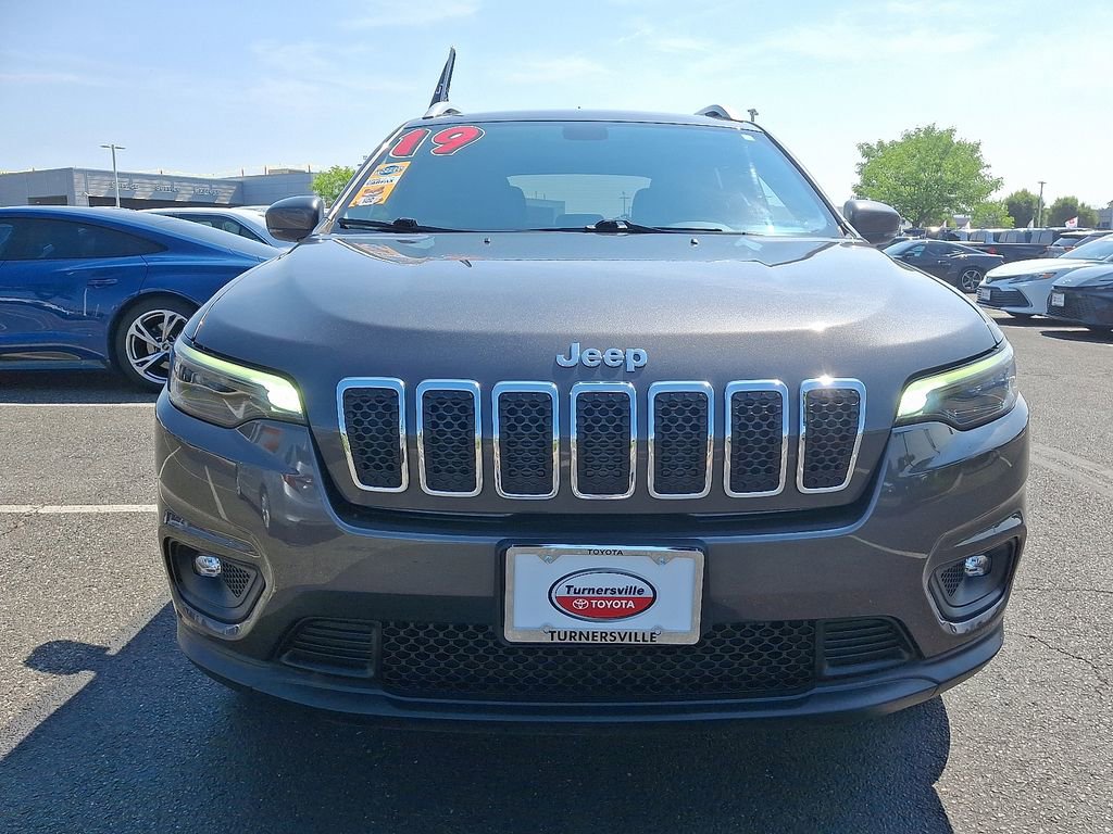 2019 Jeep Cherokee Latitude photo 2