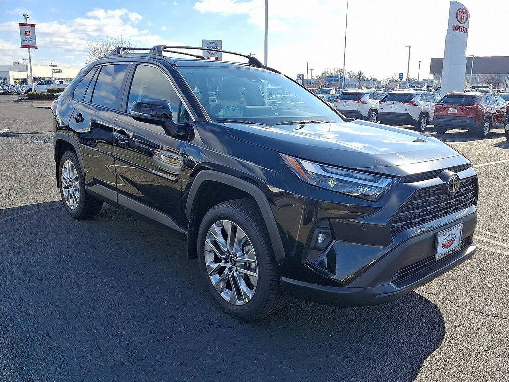 2025 Toyota RAV4 XLE Premium photo 2