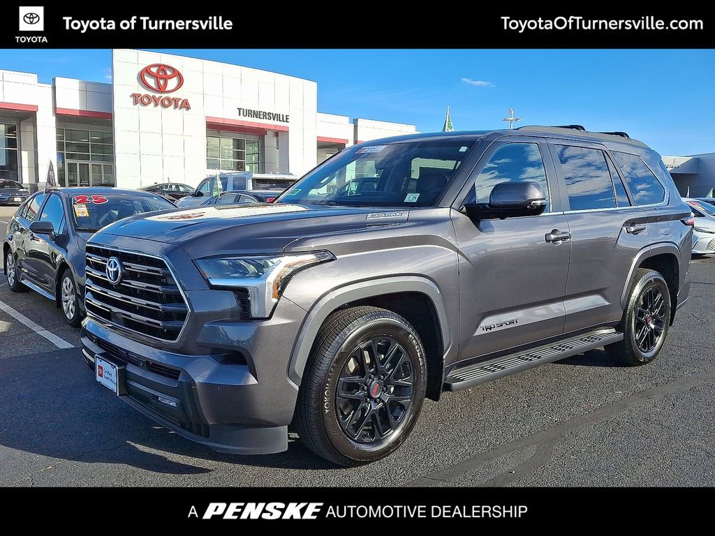 2024 Toyota Sequoia SR5's photo