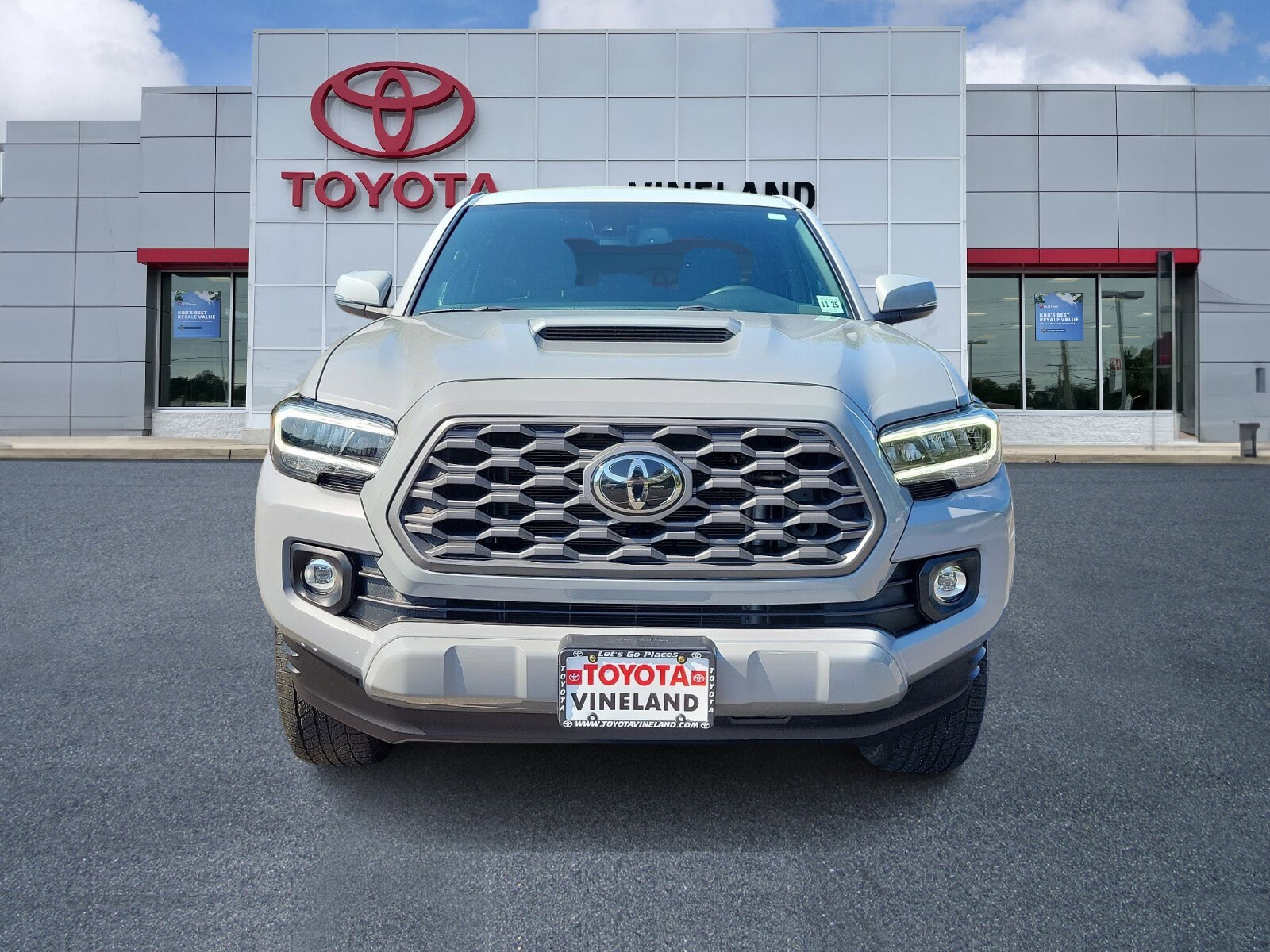 Used 2021 Toyota Tacoma TRD Sport with VIN 3TYCZ5AN3MT011401 for sale in Vineland, NJ