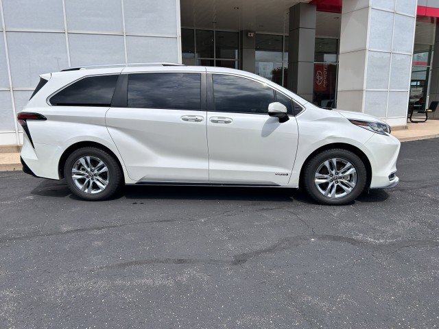 Used 2021 Toyota Sienna Limited with VIN 5TDZRKEC8MS058033 for sale in Warsaw, IN