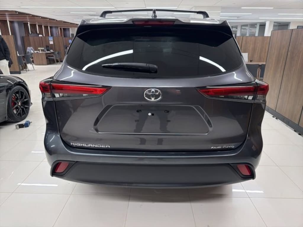 Certified 2023 Toyota Highlander L SUV