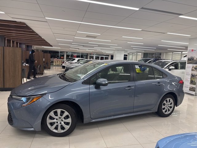 2023 Toyota Corolla SE XLE photo 2