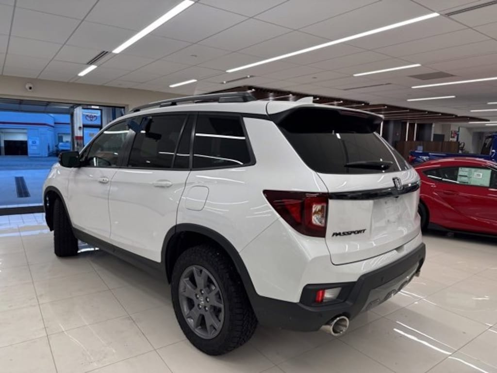 Used 2025 Honda Passport TrailSport SUV