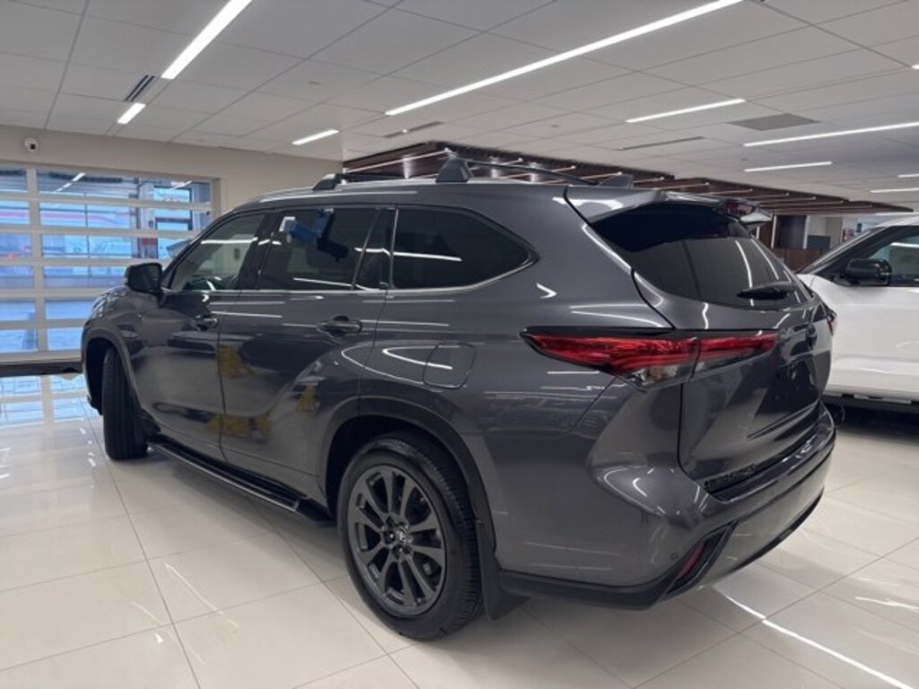 Certified 2022 Toyota Highlander Hybrid Limited SUV
