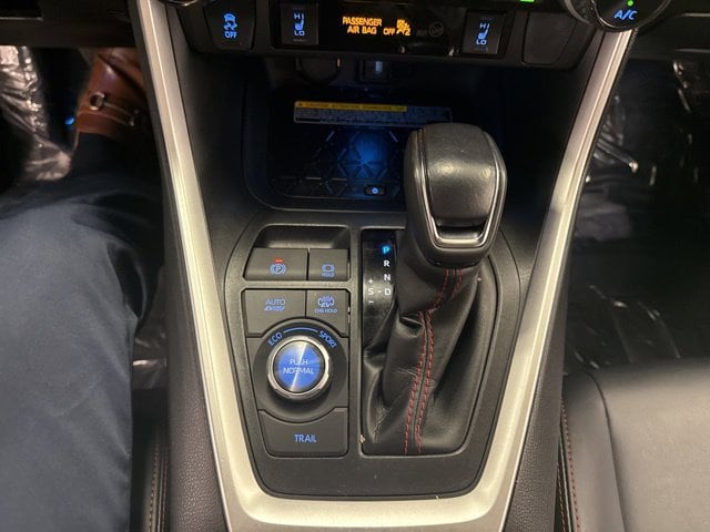 2021 Toyota RAV4 XSE - Photo 16
