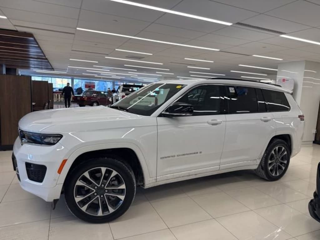 Used 2025 Jeep Grand Cherokee L Overland SUV