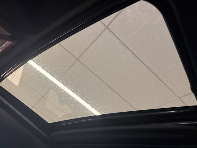 2021 Toyota RAV4 XSE - Photo 19