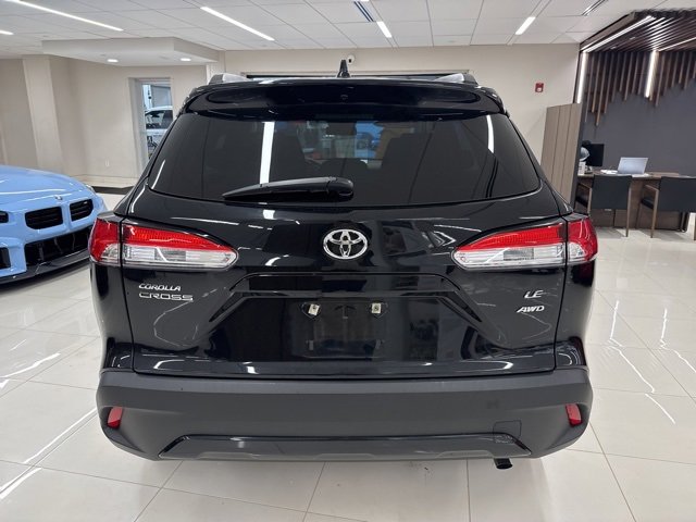 2023 Toyota Corolla Cross LE photo 3