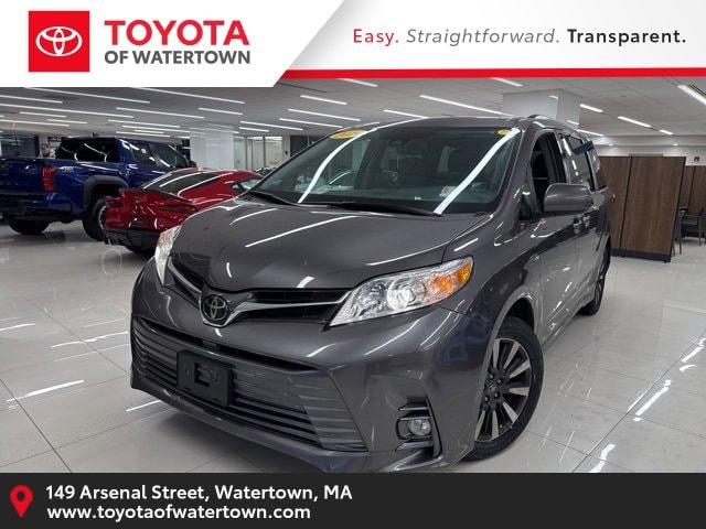 2019 Toyota Sienna XLE Premium's photo