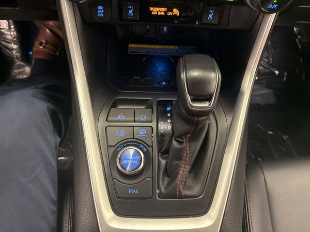 2021 Toyota RAV4 XSE - Photo 16