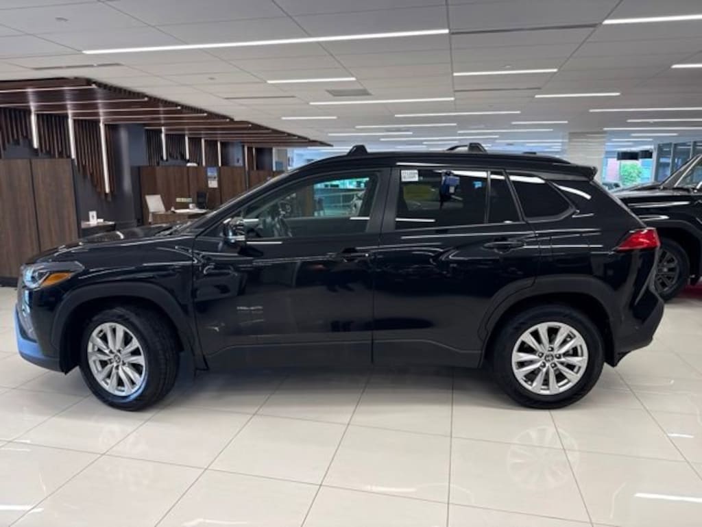 Certified 2022 Toyota Corolla Cross LE SUV