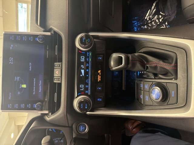 2021 Toyota RAV4 XSE - Photo 17