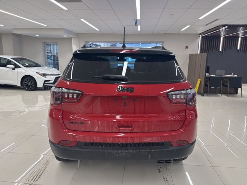 Used 2021 Jeep Compass Latitude SUV