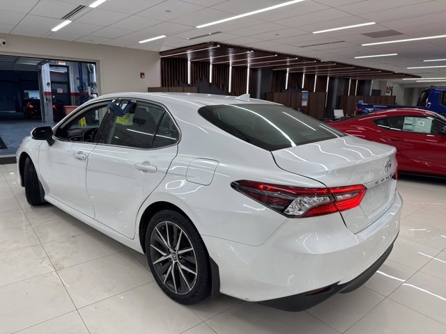 2023 Toyota Camry XLE photo 3