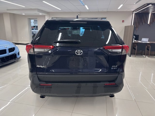 2025 Toyota RAV4 Hybrid XLE Premium photo 3