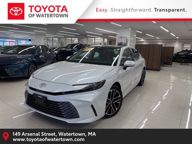 2025 Toyota Camry XLE's photo